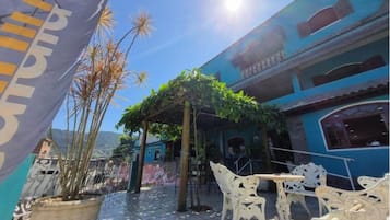 Fachada da propriedade