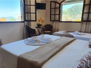 Quarto Quadruplo | 1 bedroom, free WiFi, bed sheets