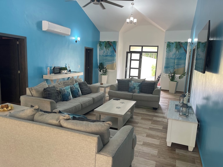Lavish 4bd-4.5ba Spacious Villa Located In Hispaniola Residential️private Pool - Caraïbes