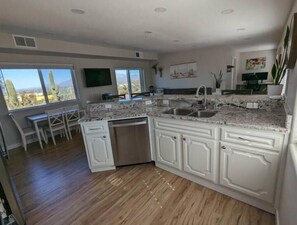 Fridge, microwave, oven, stovetop - Trailhead out front door! Peaceful & private. Patio w/ mountain & city views. (Tucson)