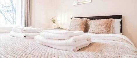 2 bedrooms, WiFi, bed sheets