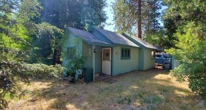 Sequoias Creekside2/Cozy Garden Cabin
