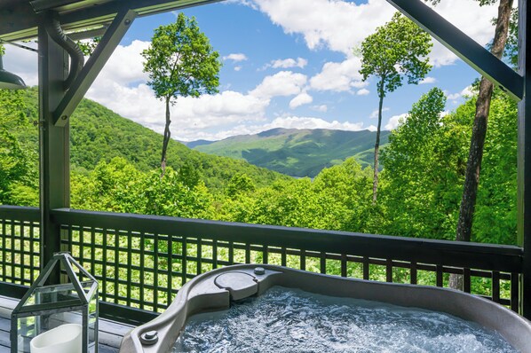 مغطس سبا خارجي