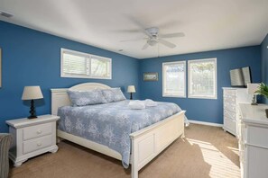 5 bedrooms, iron/ironing board, free WiFi, bed sheets