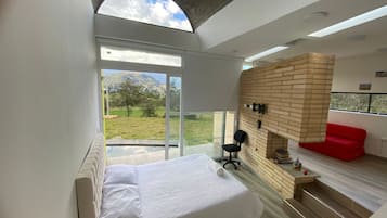4 bedrooms, WiFi, bed sheets