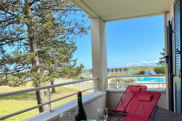 1er balcon : ideal pour déjeuner, se reposer ou prendre l’apéro !