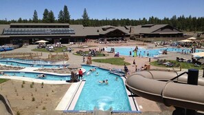 Piscina coberta i piscina climatitzada 