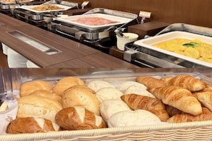 Café da manhã mediante uma taxa