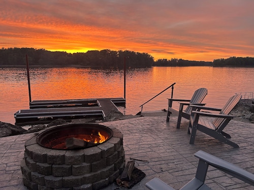 Mississippi Cabin with Boat dock