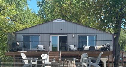Mississippi Cabin with Boat dock