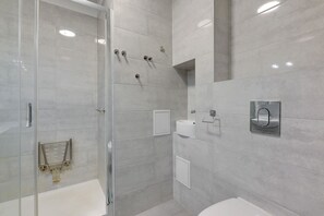Classic Apartment, City View | Bathroom