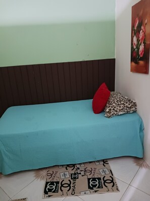 2 quartos, ferros/tábuas de passar roupa, Wi-Fi, roupa de cama