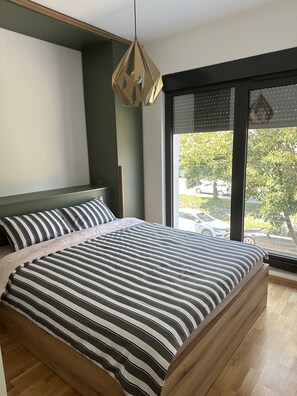 1 bedroom, WiFi, bed sheets