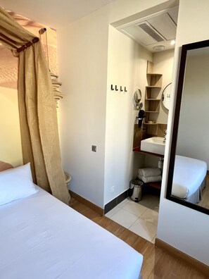 1 bedroom, desk, iron/ironing board, travel cot