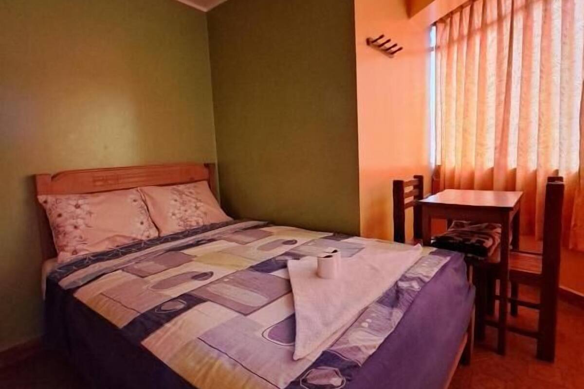 Superior Double Room | Meja, Wi-fi percuma, cadar katil