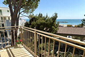 Property grounds - N285 - Numana, four-room apartment 100 mt. from the sea (Numana)