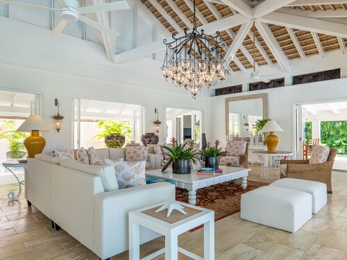 The gorgeous Villa Giraldez with a spectacular view over the Golf course