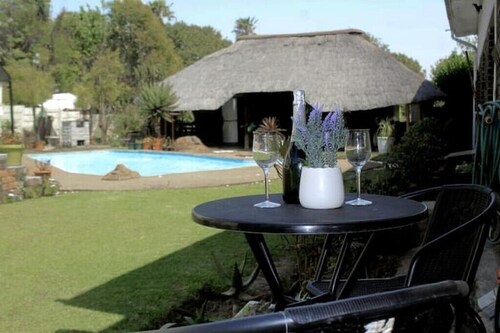 Contemporary Gem: Studio with Serene Pool View
