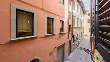 Interni