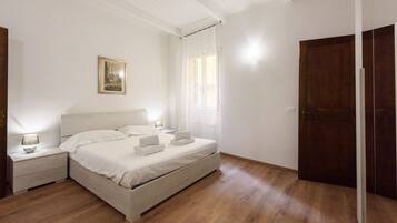 3 dormitorios, tabla de planchar con plancha, wifi y ropa de cama