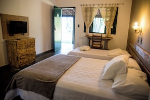 Deluxe Room, Patio | Laptop workspace, free WiFi - Pousada e Espaço Flor da Serra (Cruzeiro)