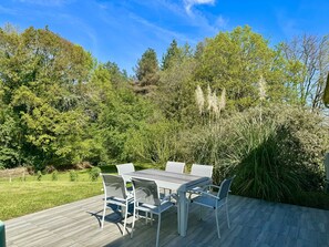 Outdoor dining - Caporizon-villa Pommier-6 Personnes-jardin-terrasse-a la Campagne Proche Ville (Sanilhac)