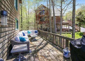 Terrace/patio - Unique Mtn Paradise with Sauna/Hot Tub (Davis)