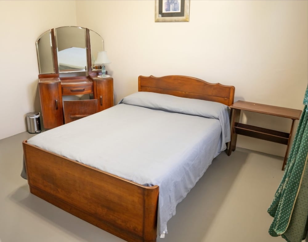 Families, Divers, Surfers & World Cup Visitors:
Relax In Our Serene Island Home. - Barbados