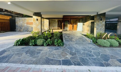 Apartamento a Estrenar, Céntrico, Cerca de Playa Grande. Cochera. Equipado Full