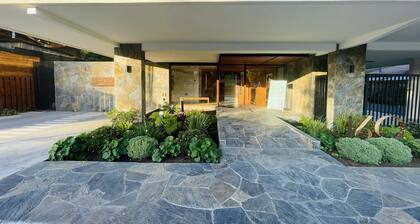 Apartamento a Estrenar, Céntrico, Cerca de Playa Grande. Cochera. Equipado Full