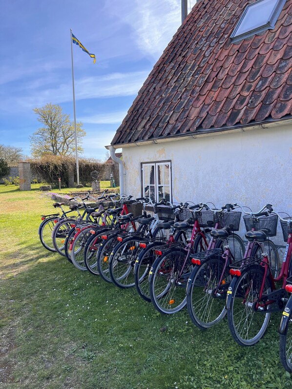 Bicycling - Borgvik Gotland  (Katthammarsvik)