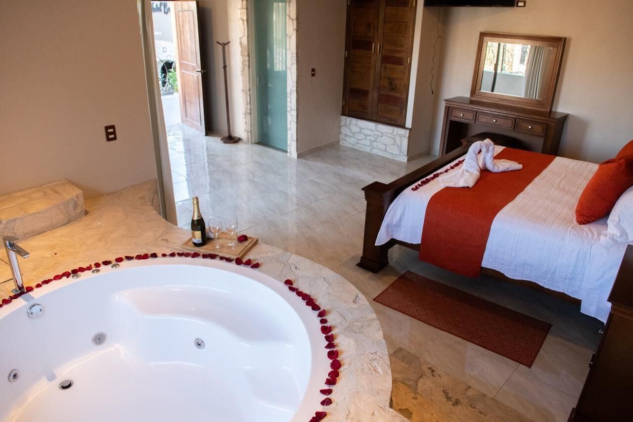 Deluxe Room | Egyptian cotton sheets, premium bedding, down duvets