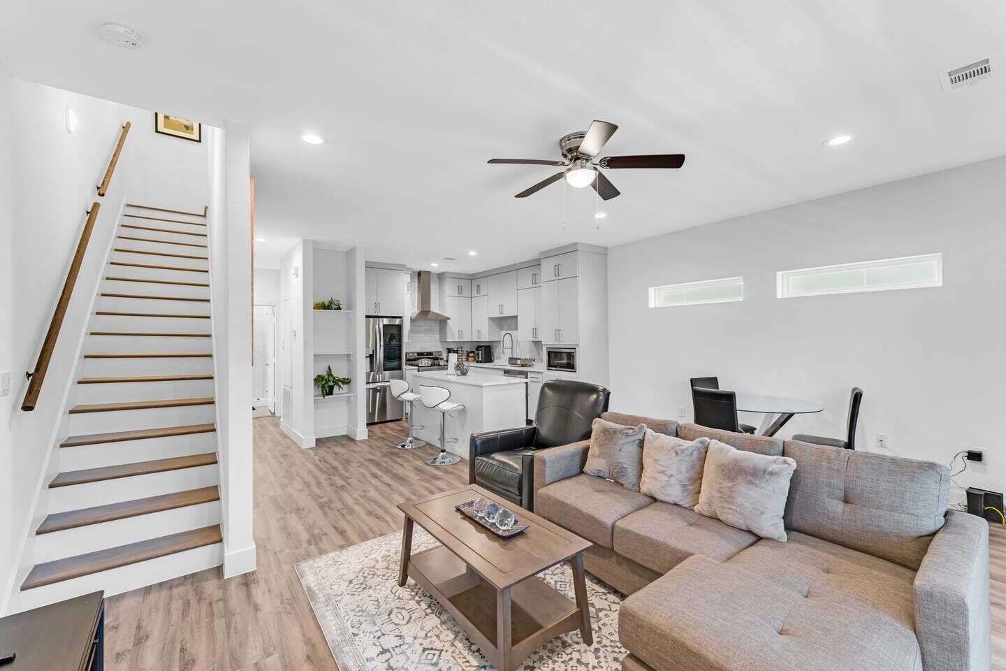 3 bed 2 bath Home | DWTN Dallas Skyline View from Rooftop and Balconies