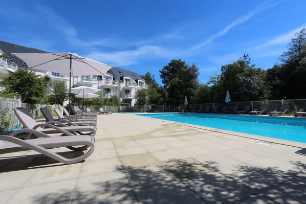 Een verwarmd zwembad