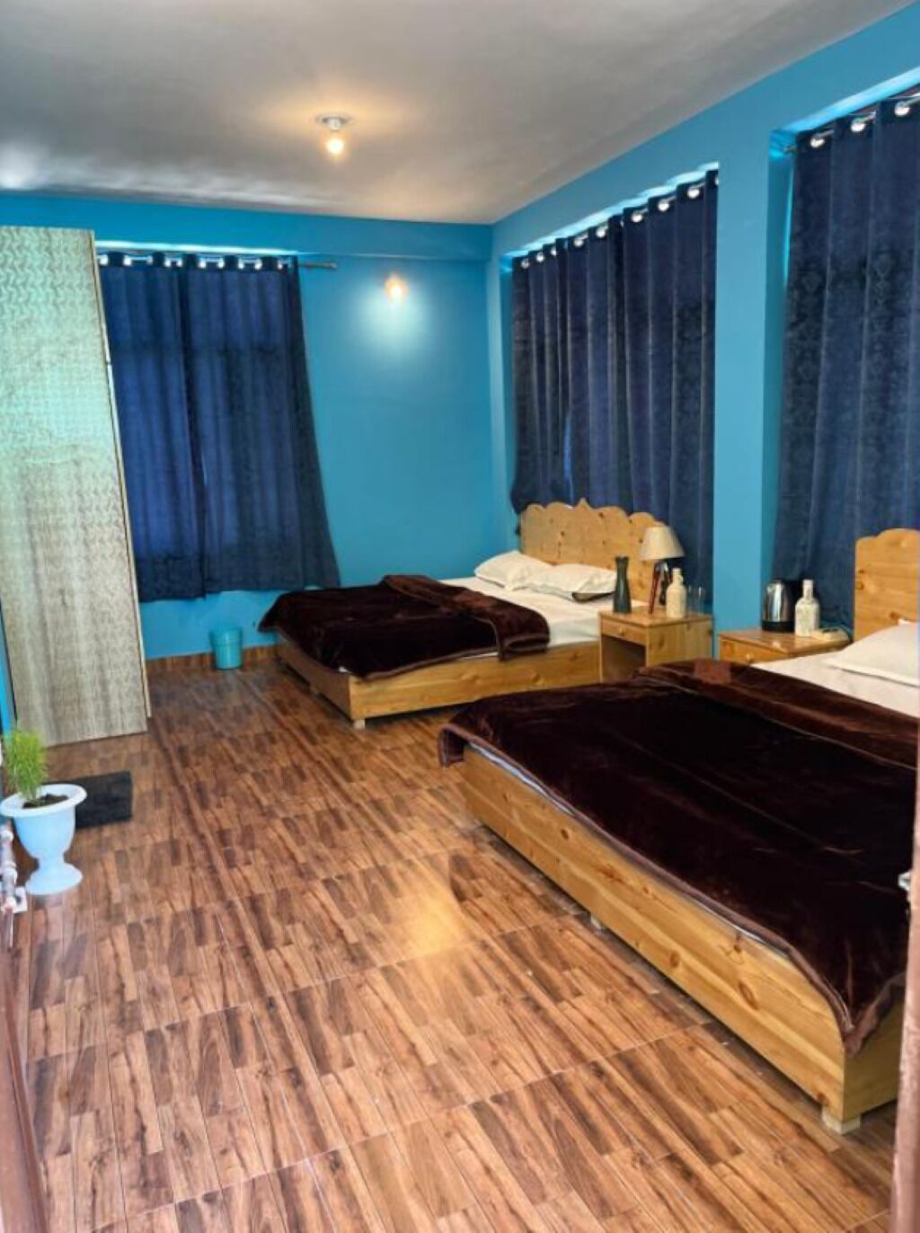 1 slaapkamer, een strijkplank/strijkijzer, beddengoed