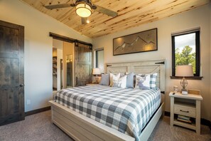 3 bedrooms, iron/ironing board, free WiFi, bed sheets - Mountain Vista Villa (Angel Fire)