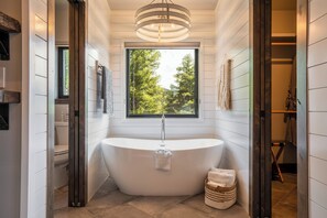 Hair dryer, towels - Mountain Vista Villa (Angel Fire)