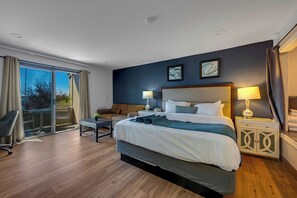 1 bedroom - Roman Spa Room - Heart Shape Jacuzzi + Fireplace (Bodega Bay)