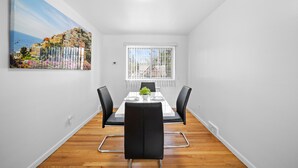 Dining -  4-Bed Sanctuary in Vibrant Birmingham (Birmingham)