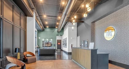 *NEW Modern 1BR|Sleeps 3|Broadway|Barstool Nash