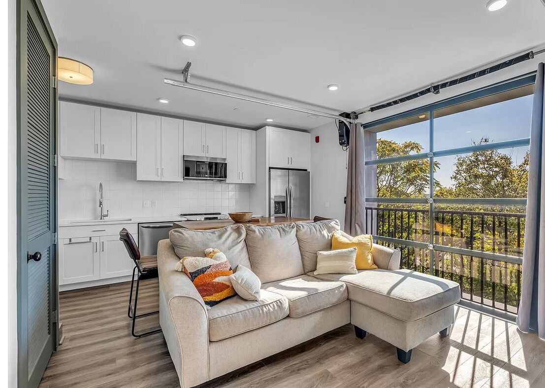 智能电视、立体声音响