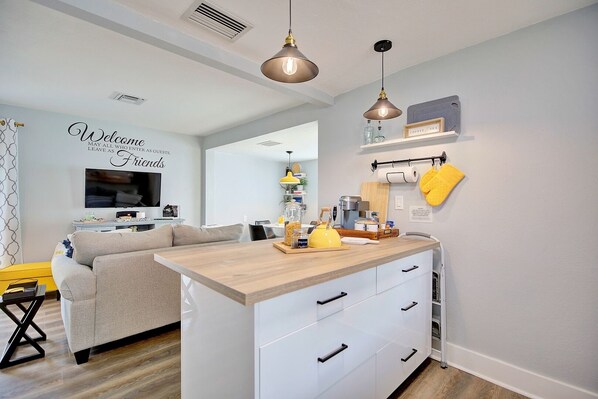 Interior - Discover the charm of "The Sebring Sanctuary", a cozy getaway for relaxation .  (Sebring)