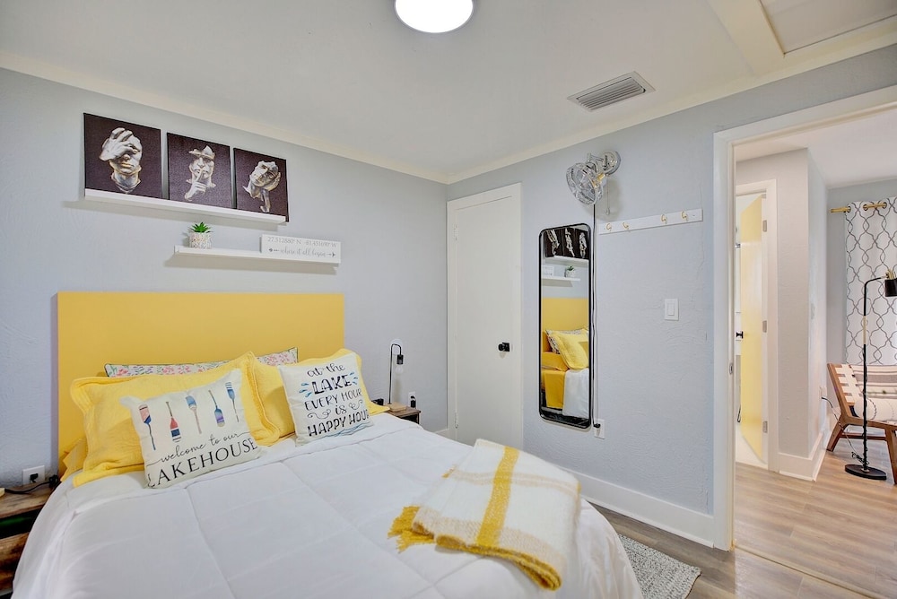 Discover The Charm Of "The Sebring Sanctuary", A Cozy Getaway For Relaxation . - Caribe