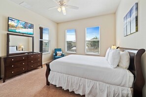 5 bedrooms, desk, iron/ironing board, WiFi