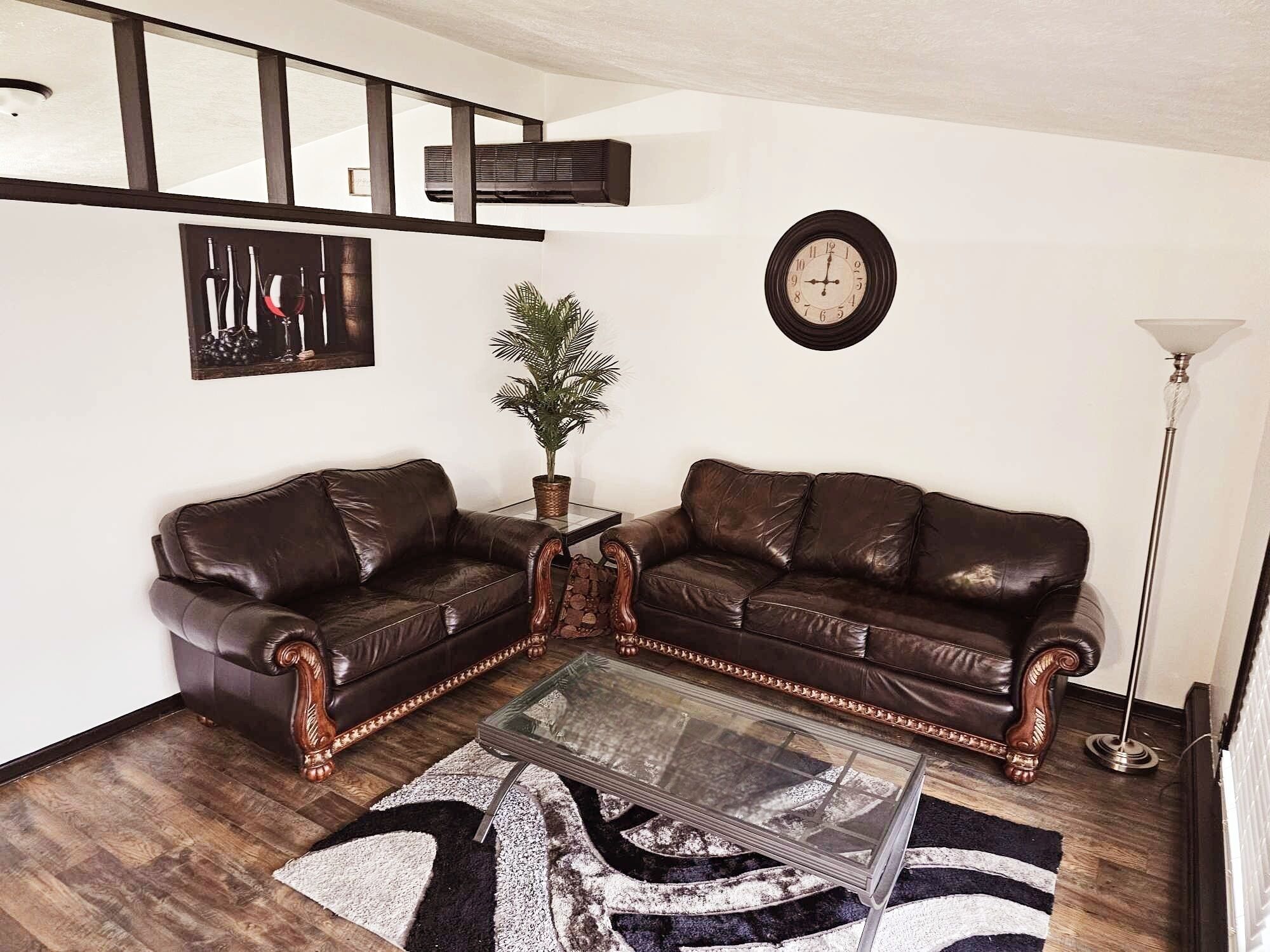Serene Family Home: Sleeps 16!