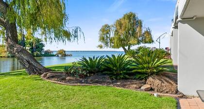 Yarrawonga Lakeside Apartment 25