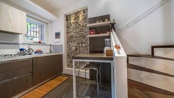 Kühlschrank, Ofen, Herdplatte, Geschirrspüler