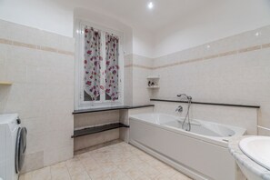 Doccia, asciugacapelli, bidet