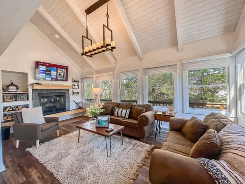 Fab Lakeview + Lake Access + Dock Slip + Hot Tub!