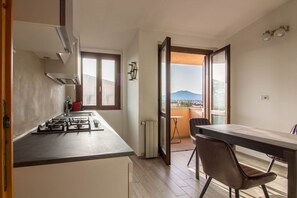 Geladeira, fogão, cooktop, lava-louças